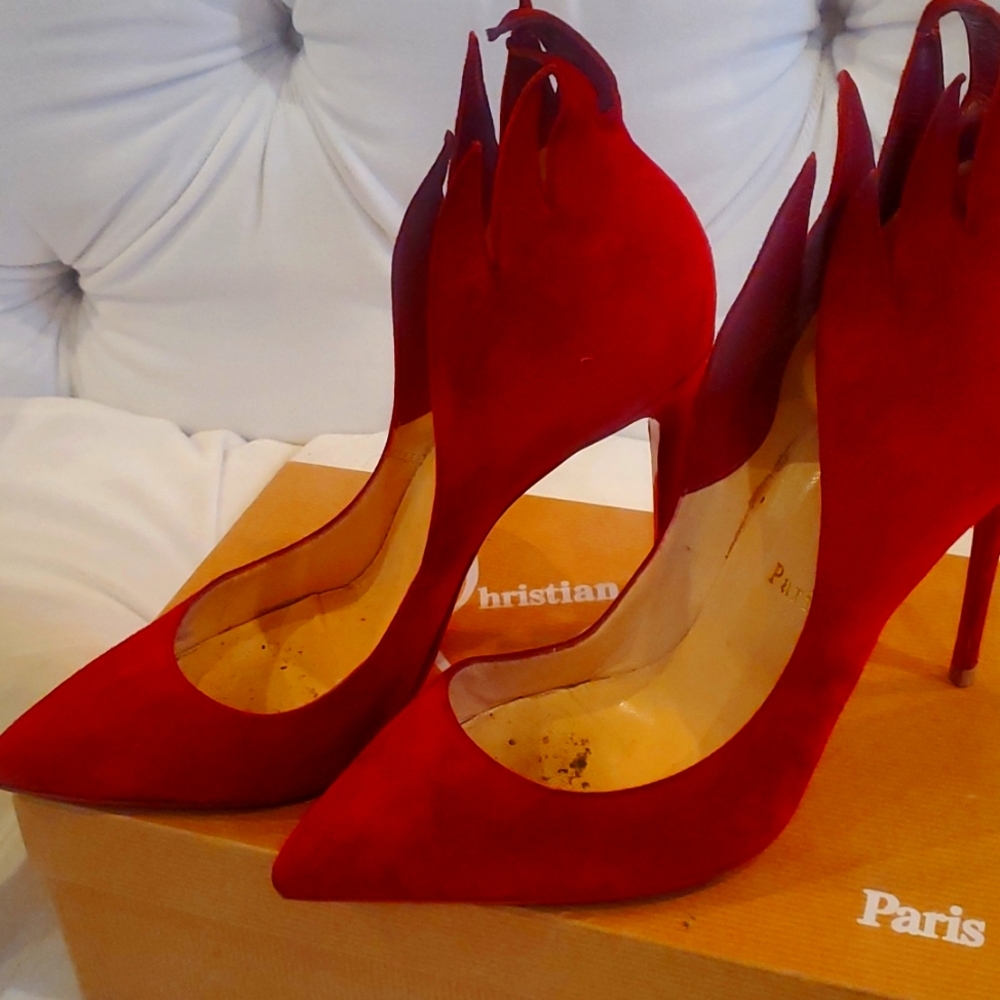 CHRISTIAN LOUBOUTIN FIRE RED